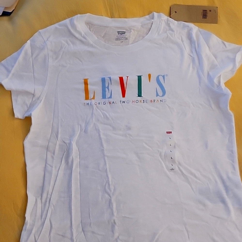 Levi's t-shirt New Size L